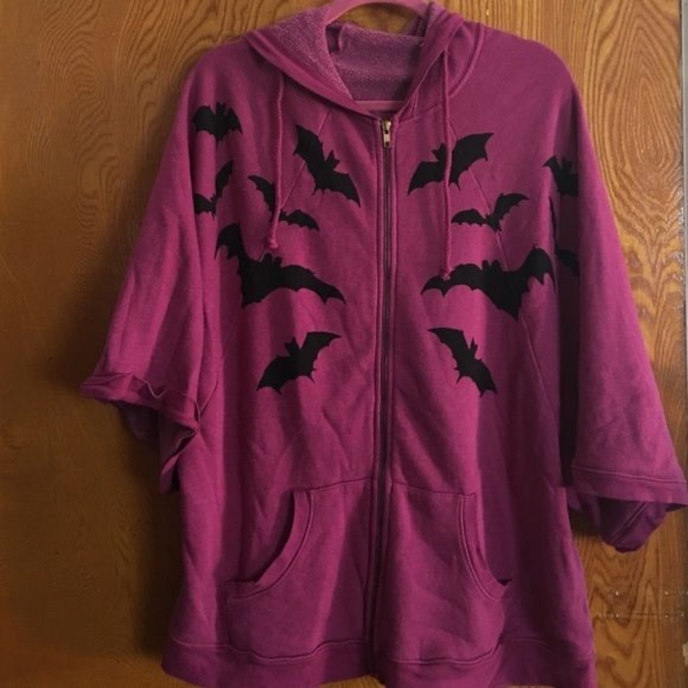 ISO WILDFOX BATS BAT ATTACK PONCHO HOODIE VINTAGE PINK MAGENTA GOTH HALLOWEEN